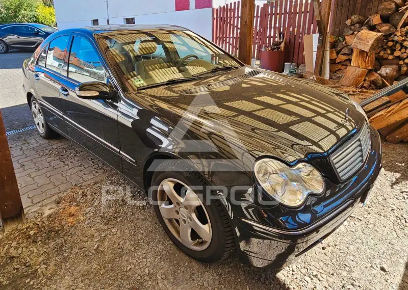 2004 Mercedes Benz 220