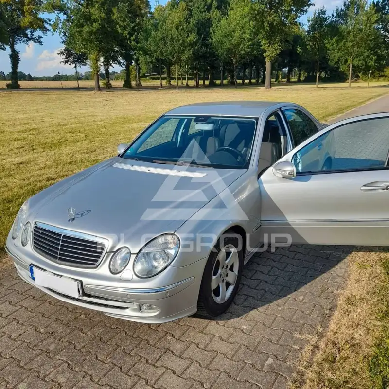 2004 Mercedes Benz 220