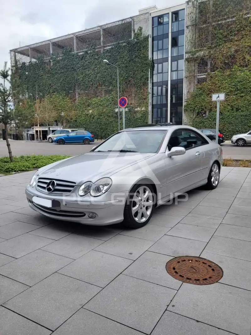 2004 Mercedes Benz CLK 320