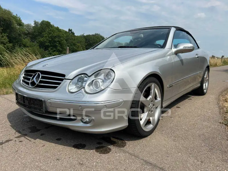 2004 Mercedes Benz CLK 320