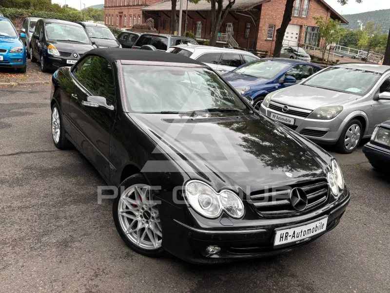 2004 Mercedes Benz CLK 320