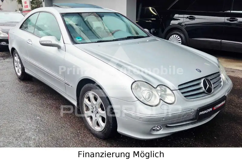 2004 Mercedes Benz CLK 320