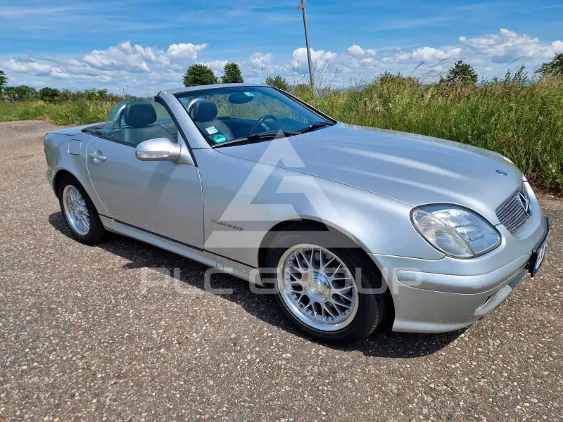 2004 Mercedes Benz SLK 230