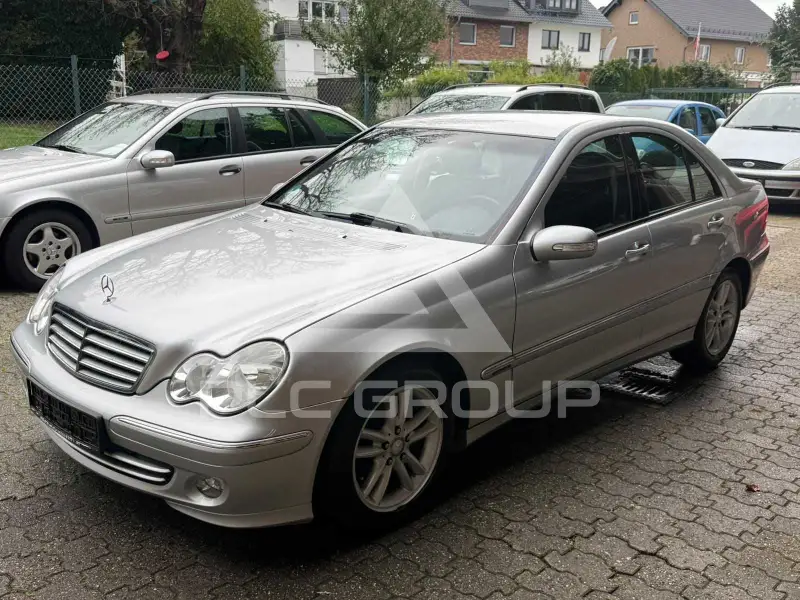 2004 Mercedes Benz C 220