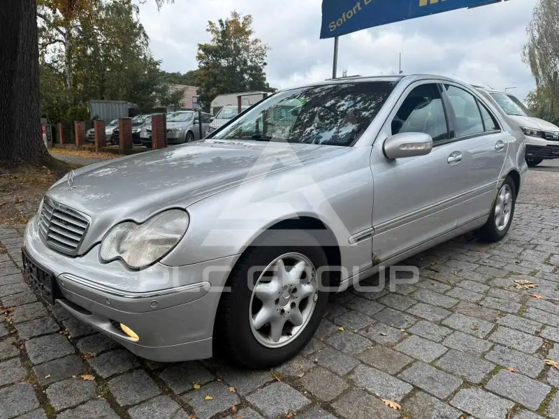 2004 Mercedes Benz C 220