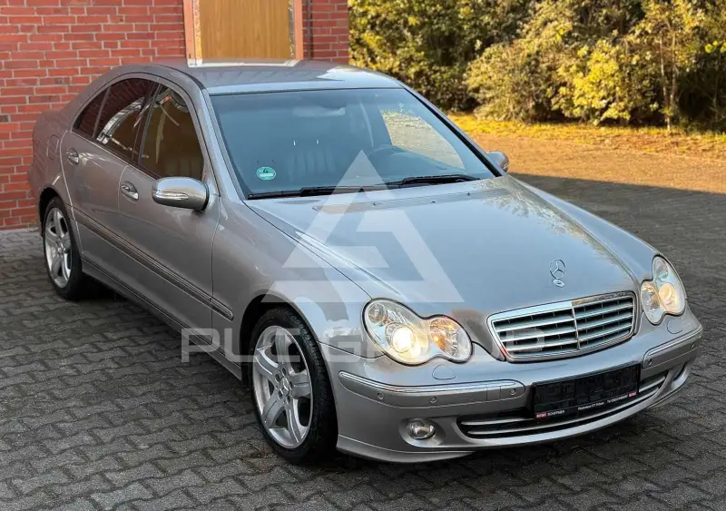 2004 Mercedes Benz C 220