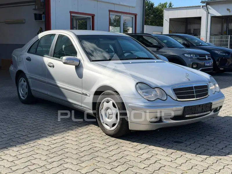 2004 Mercedes Benz C 220