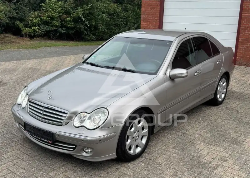 2004 Mercedes Benz C 220