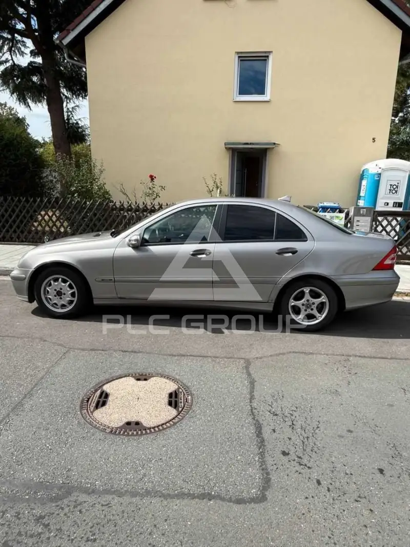 2004 Mercedes Benz C 220