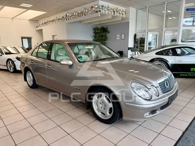 2004 Mercedes Benz E 200