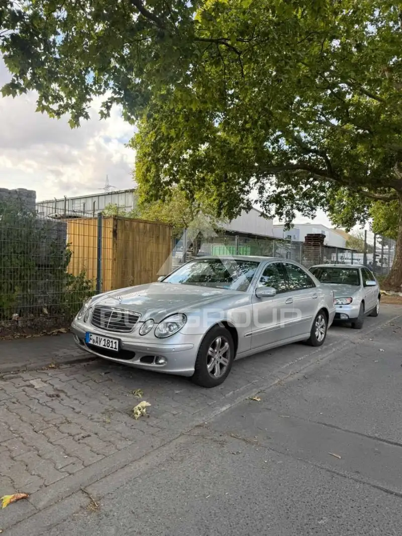 2004 Mercedes Benz E 200
