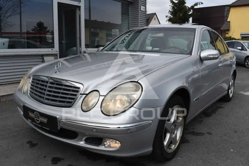 2004 Mercedes Benz E 200