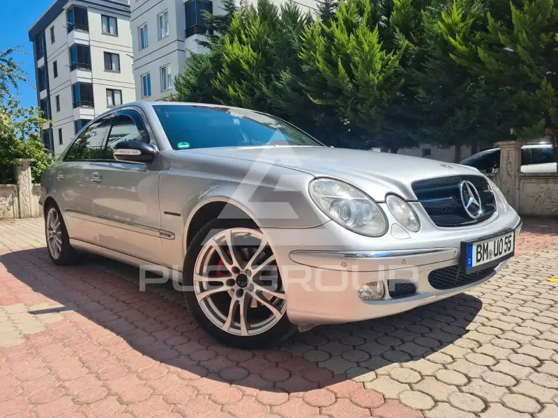 2004 Mercedes Benz E 200