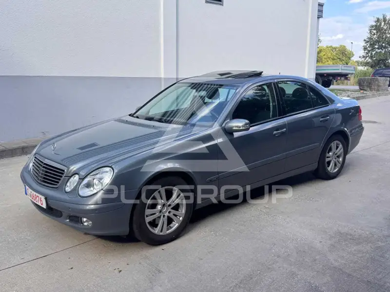 2004 Mercedes Benz E 200