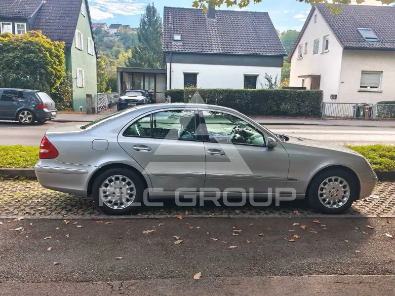 2004 Mercedes Benz E 200