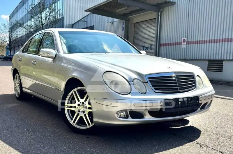 2004 Mercedes Benz E 200