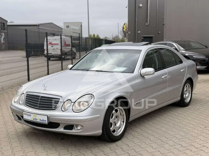 2004 Mercedes Benz E 200