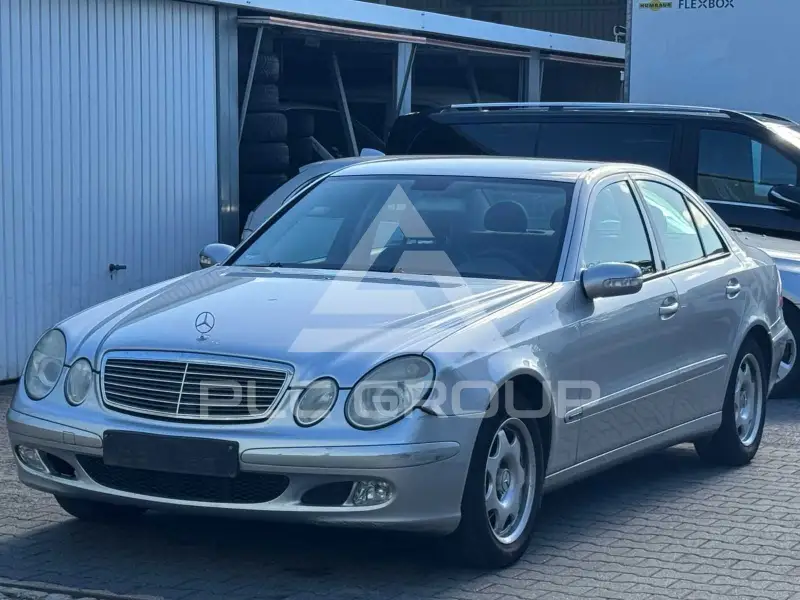 2004 Mercedes Benz E 200