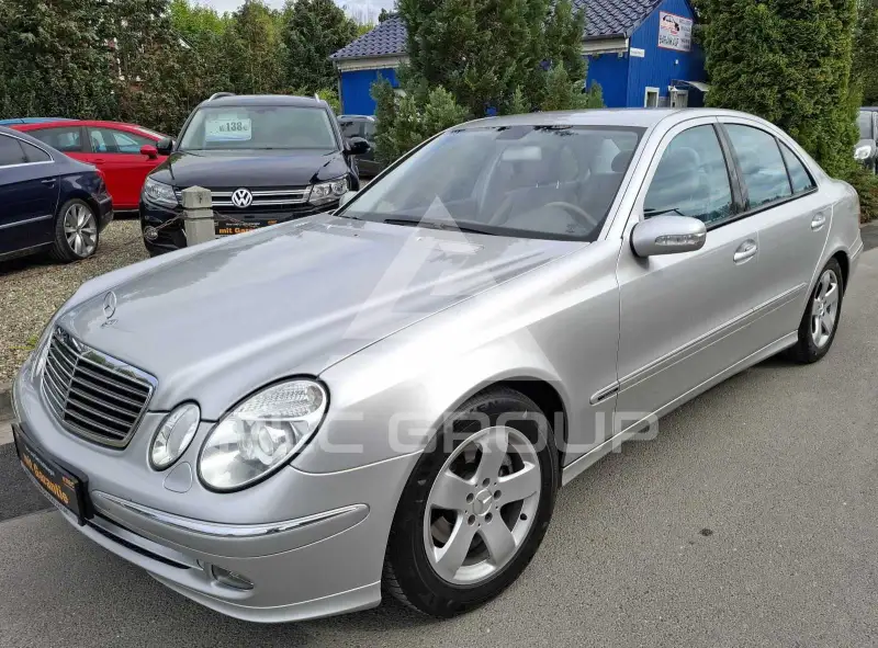 2004 Mercedes Benz E 200
