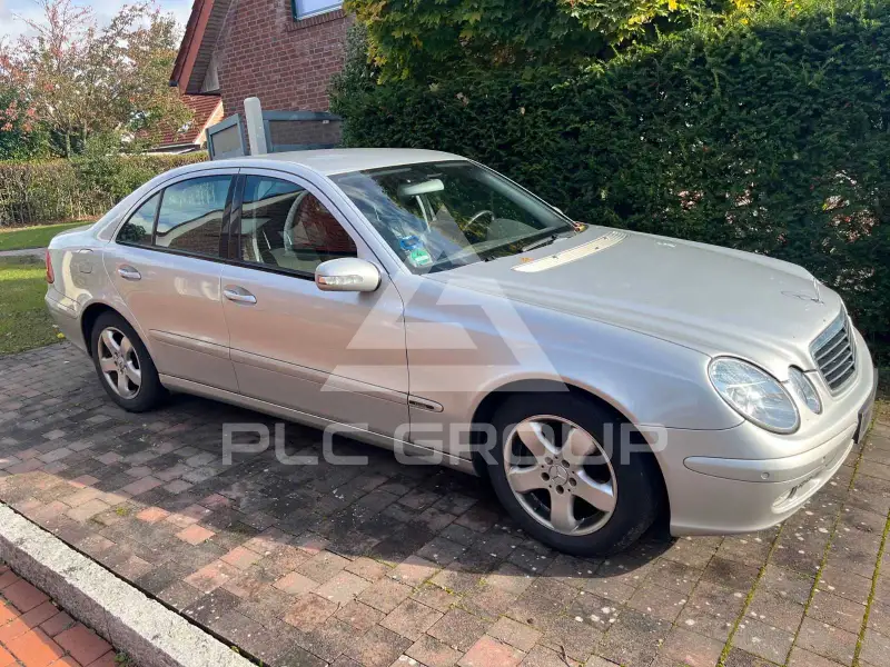2004 Mercedes Benz E 200