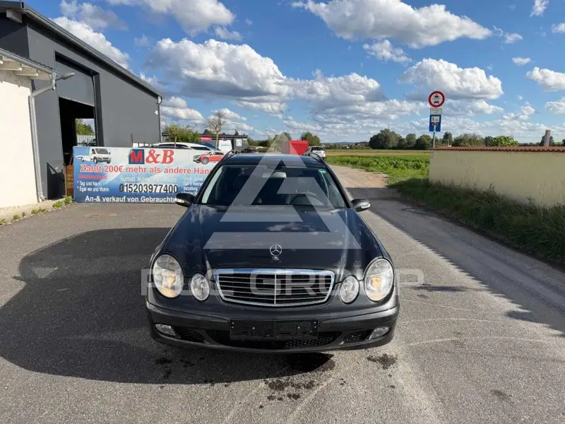 2004 Mercedes Benz E 200