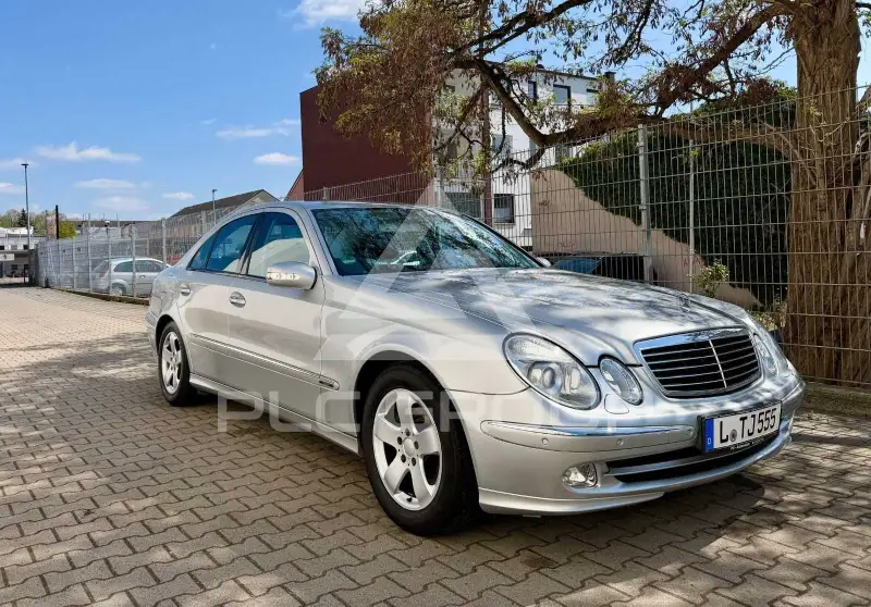 2004 Mercedes Benz E 200