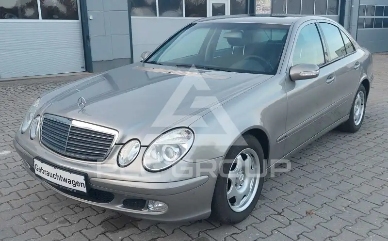 2004 Mercedes Benz E 200