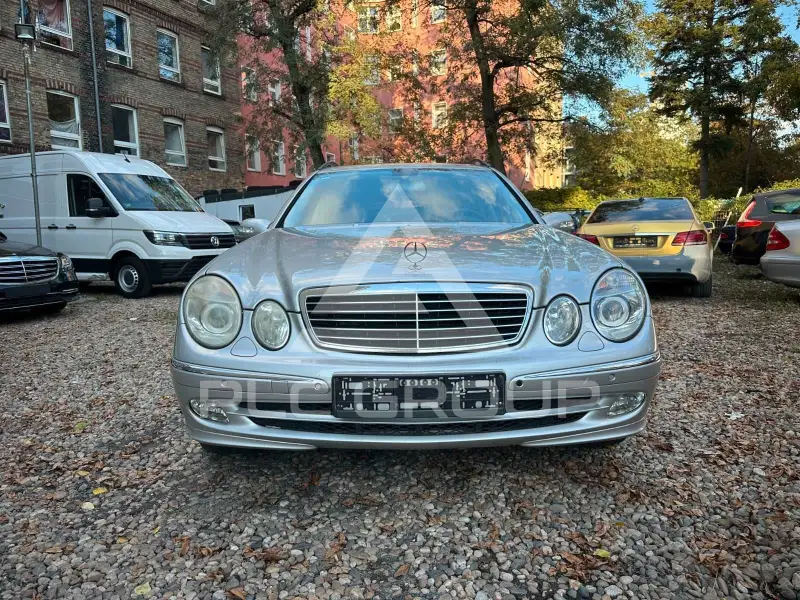 2004 Mercedes Benz E 200