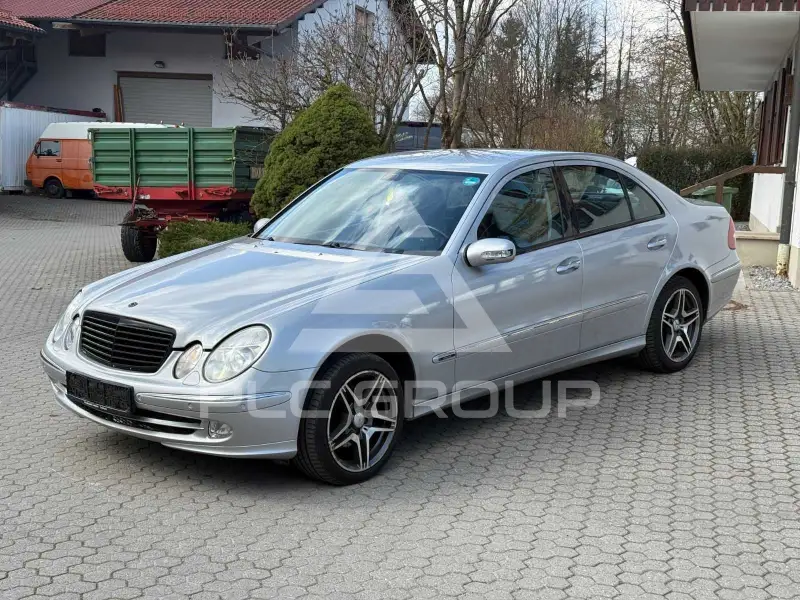 2004 Mercedes Benz E 200