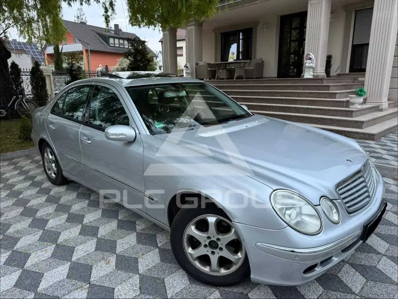 2004 Mercedes Benz E 200