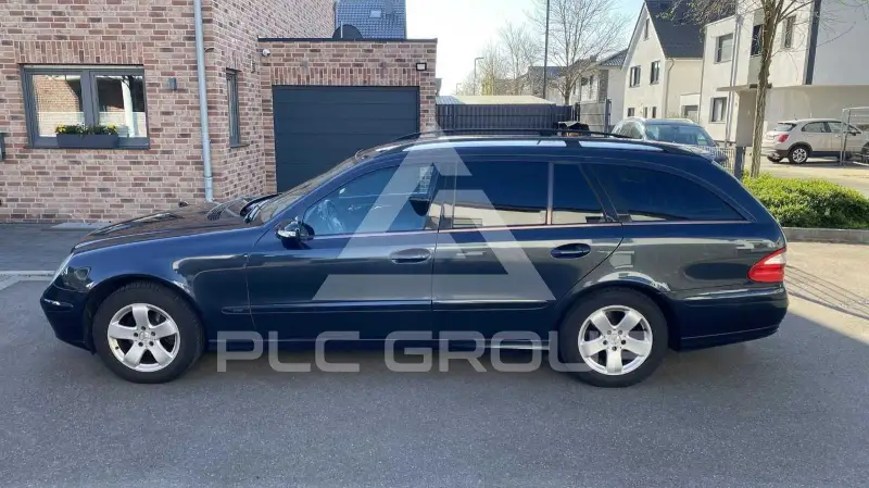 2004 Mercedes Benz E 200