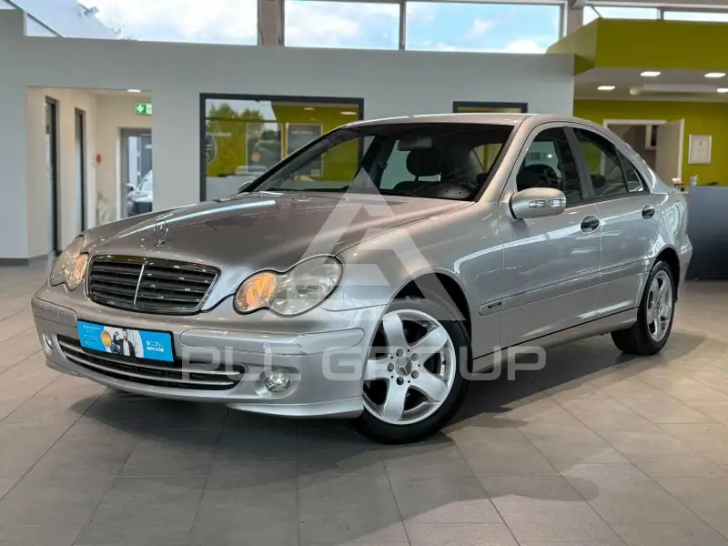 2004 Mercedes Benz C 200