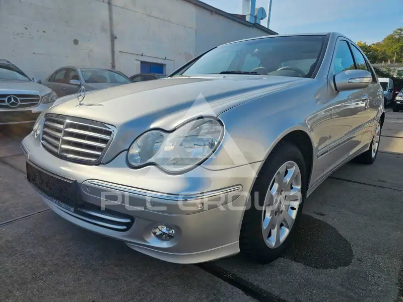 2004 Mercedes Benz C 200