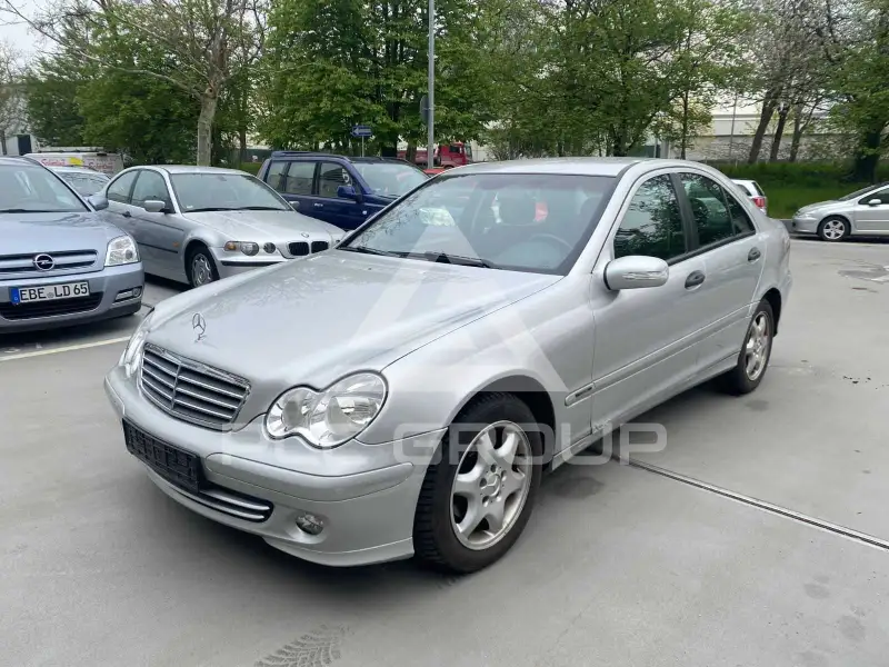 2004 Mercedes Benz C 200