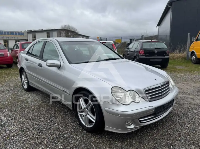 2004 Mercedes Benz C 200