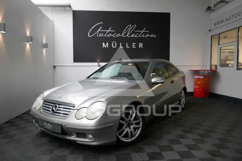 2004 Mercedes Benz C 200