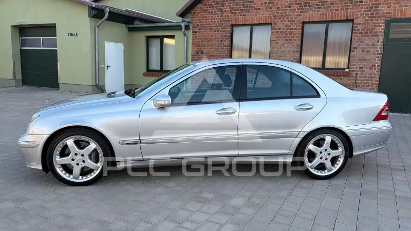 2004 Mercedes Benz C 200