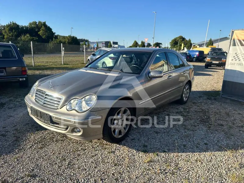 2004 Mercedes Benz C 200