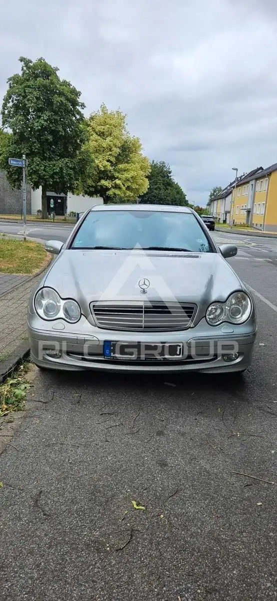 2004 Mercedes Benz C 200