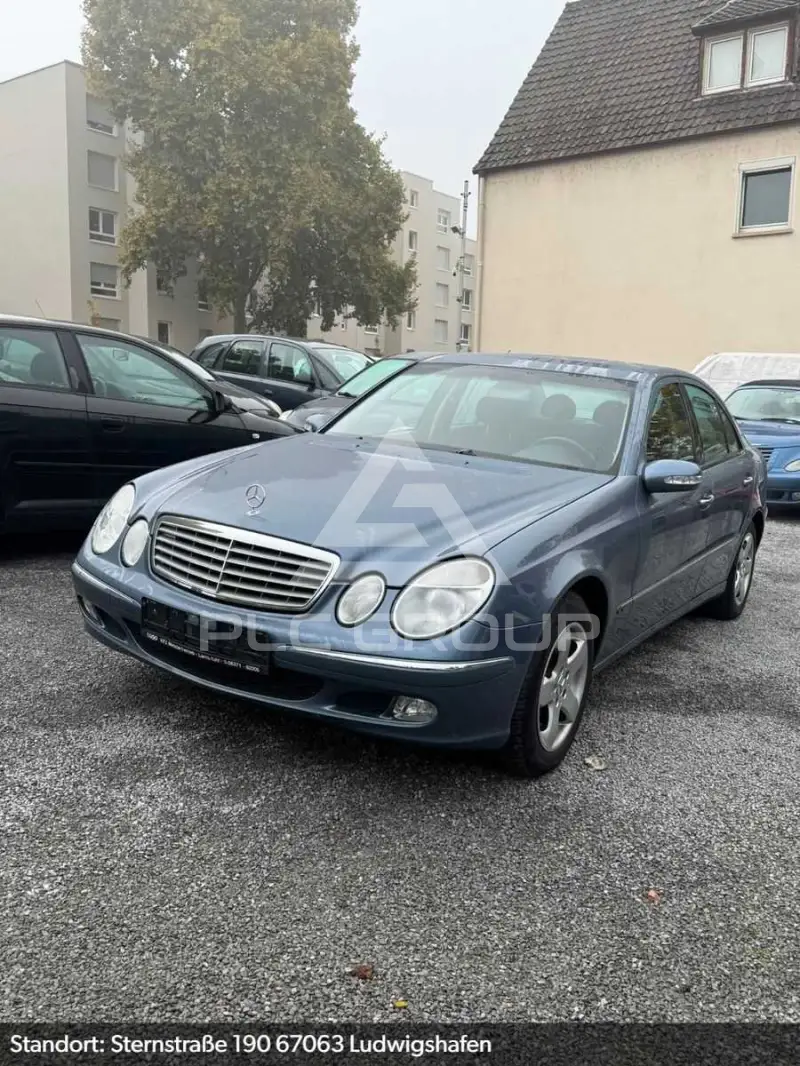 2004 Mercedes Benz E 220