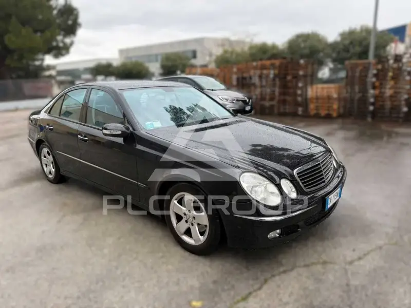 2004 Mercedes Benz E 220