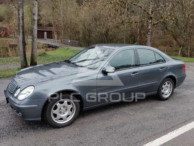 2004 Mercedes Benz E 220