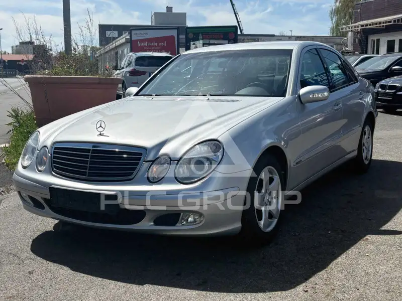 2004 Mercedes Benz E 220