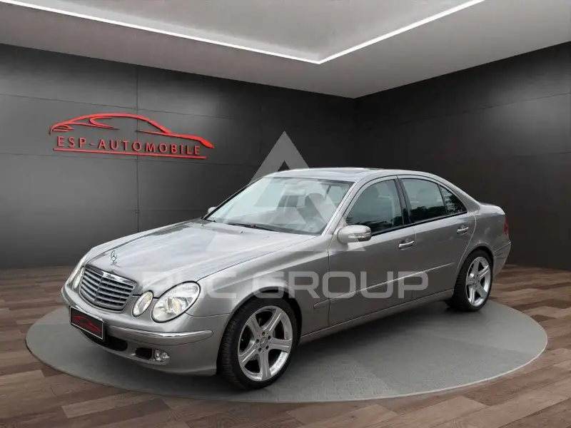 2004 Mercedes Benz E 220