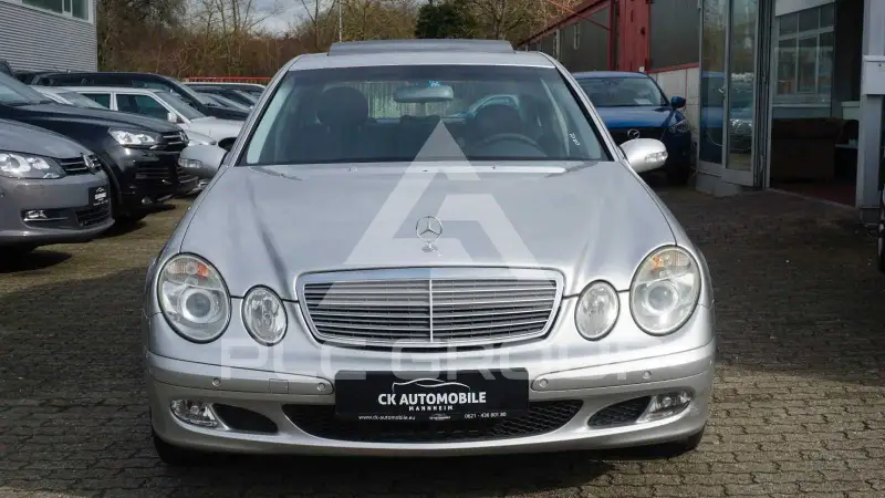 2004 Mercedes Benz E 220