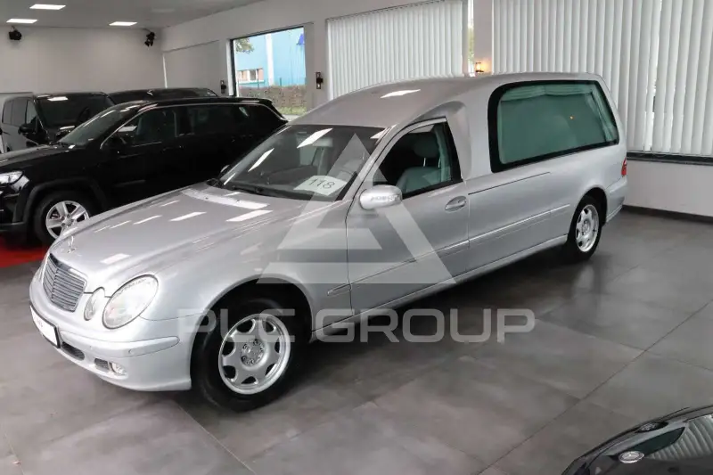 2004 Mercedes Benz E 220