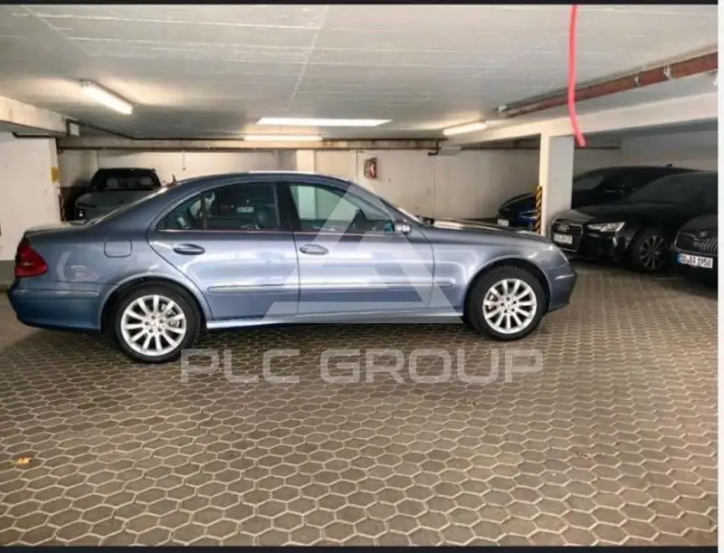2004 Mercedes Benz E 220