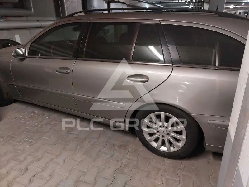 2004 Mercedes Benz E 220