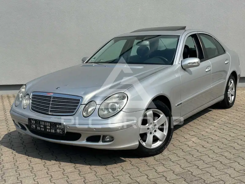 2004 Mercedes Benz E 220