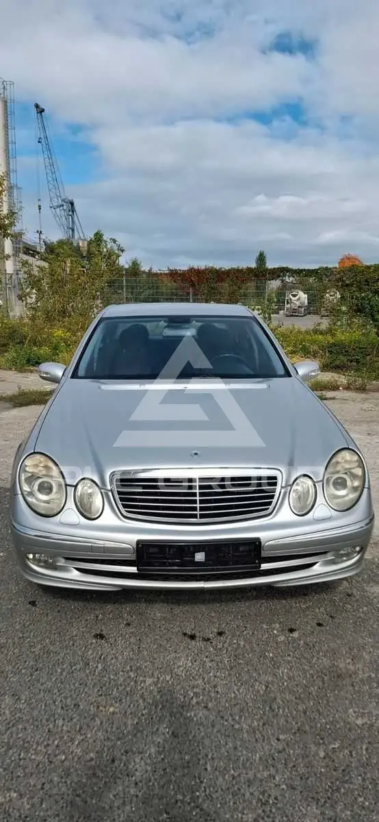 2004 Mercedes Benz E 220